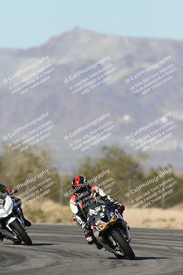 media/Dec-04-2025-Racers Edge (Thu) [[5ebc9f124d]]/3-B Group/1-Session 1 (Turn 7)/